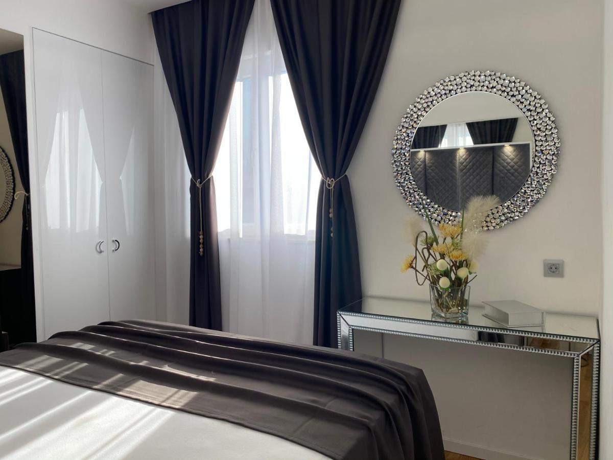 Apartment Skypool 77 With Private Pool *