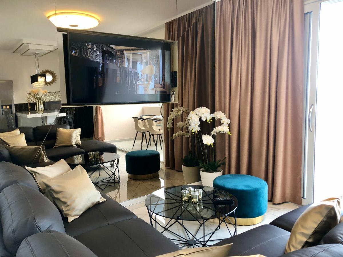 Skypool 77 With Private Pool Apartment Makarska