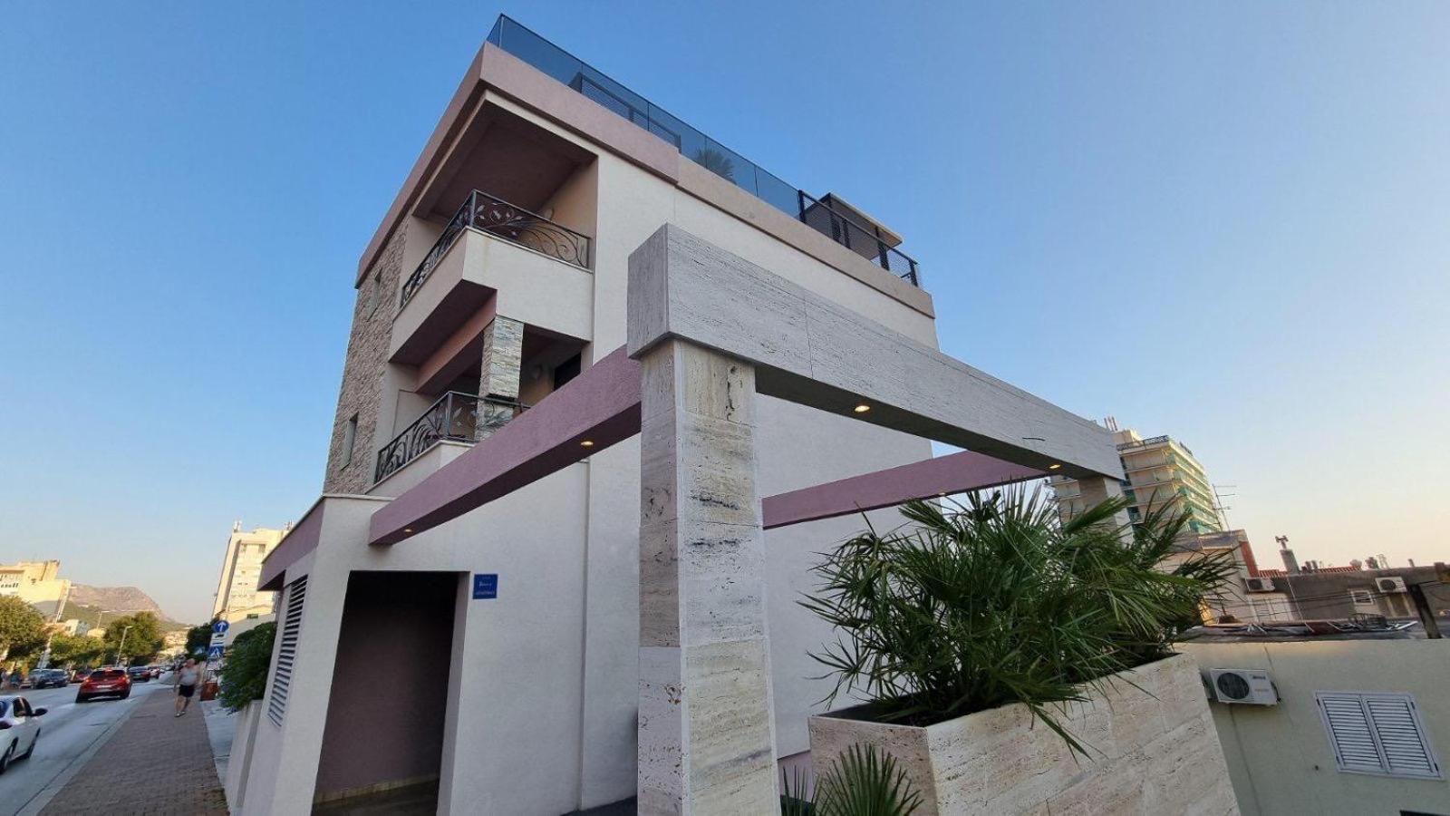 Skypool 77 With Private Pool